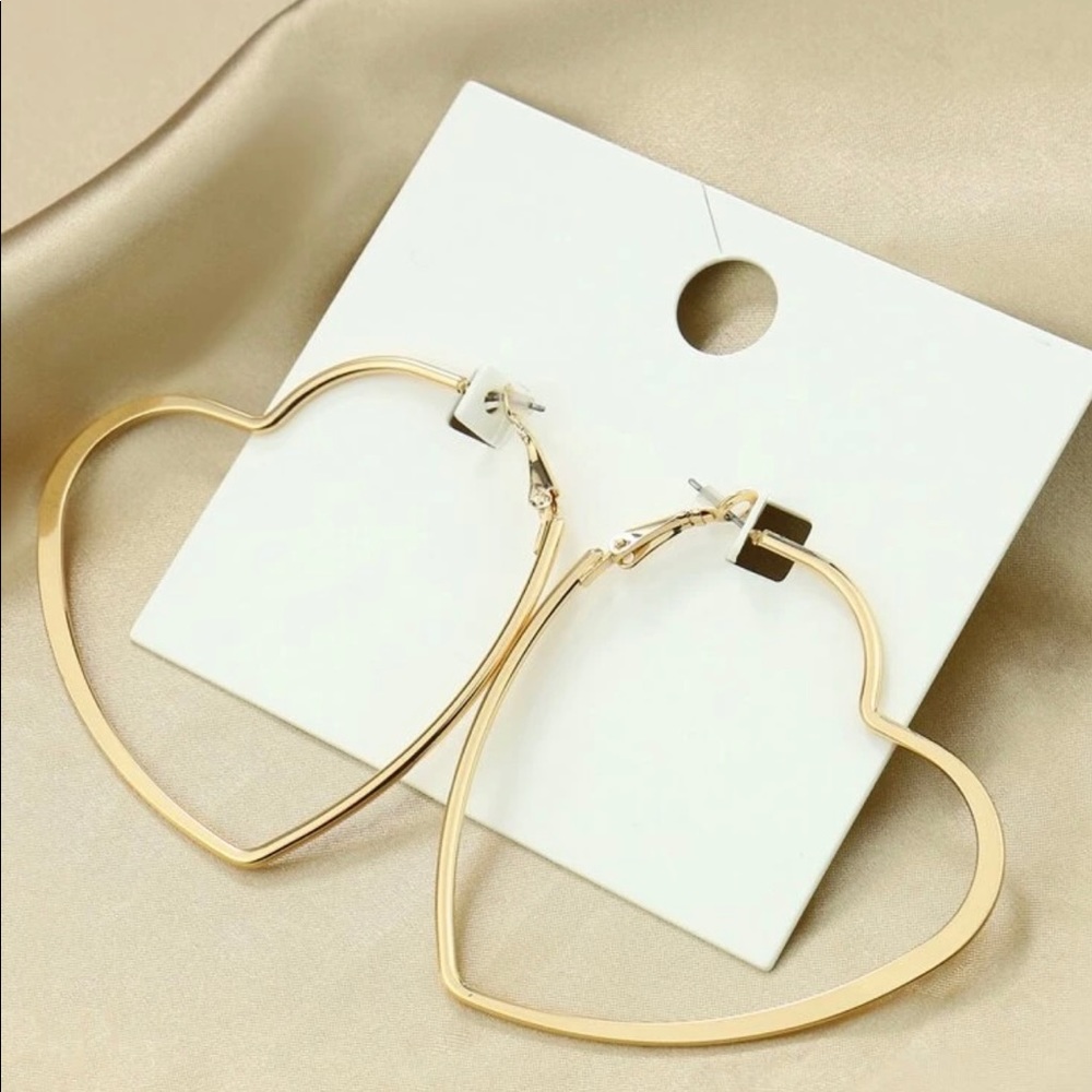 Forever 21 Heart Hoop Earring